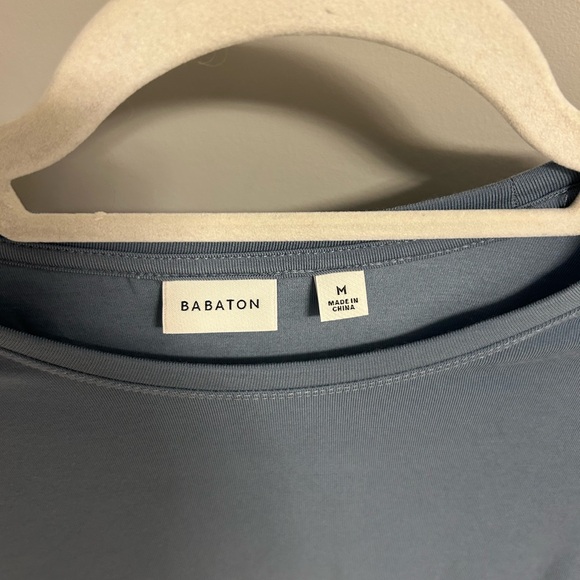 Aritizia Tee - Picture 2 of 2